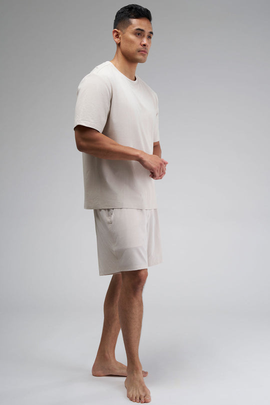 Performance shorts with side and hidden zip pockets, built for movement and all-day wear.