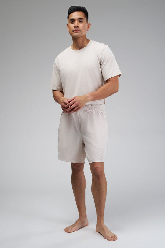 Performance shorts with side and hidden zip pockets, built for movement and all-day wear.