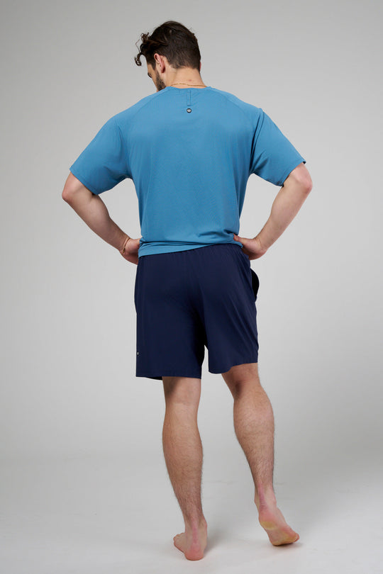 Performance shorts with built-in lining and pockets, designed for movement and all-day comfort.