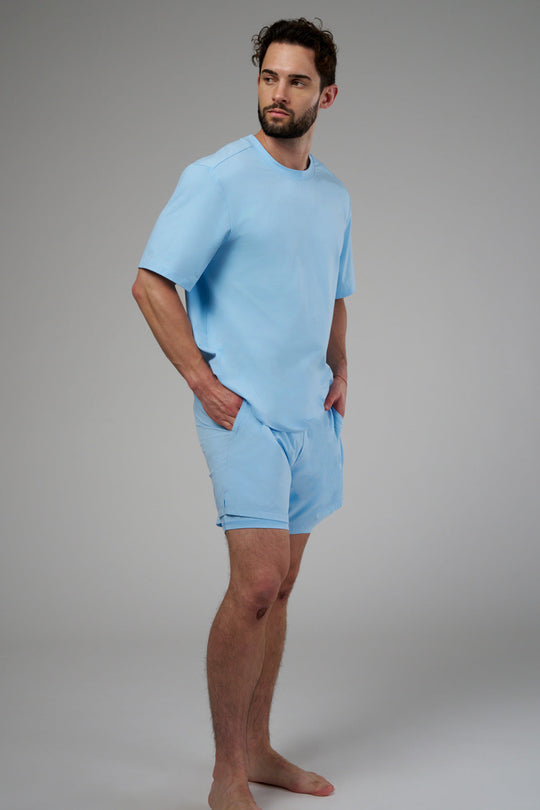 Running shorts with built-in lining pockets, side pockets, and a zippered back pocket for secure essentials.