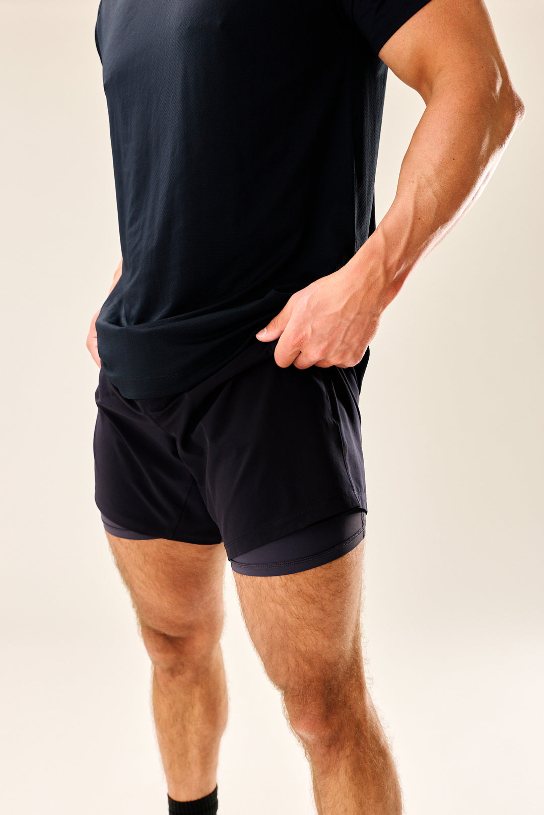 Performance shorts with built-in lining and pockets, designed for movement and all-day comfort.