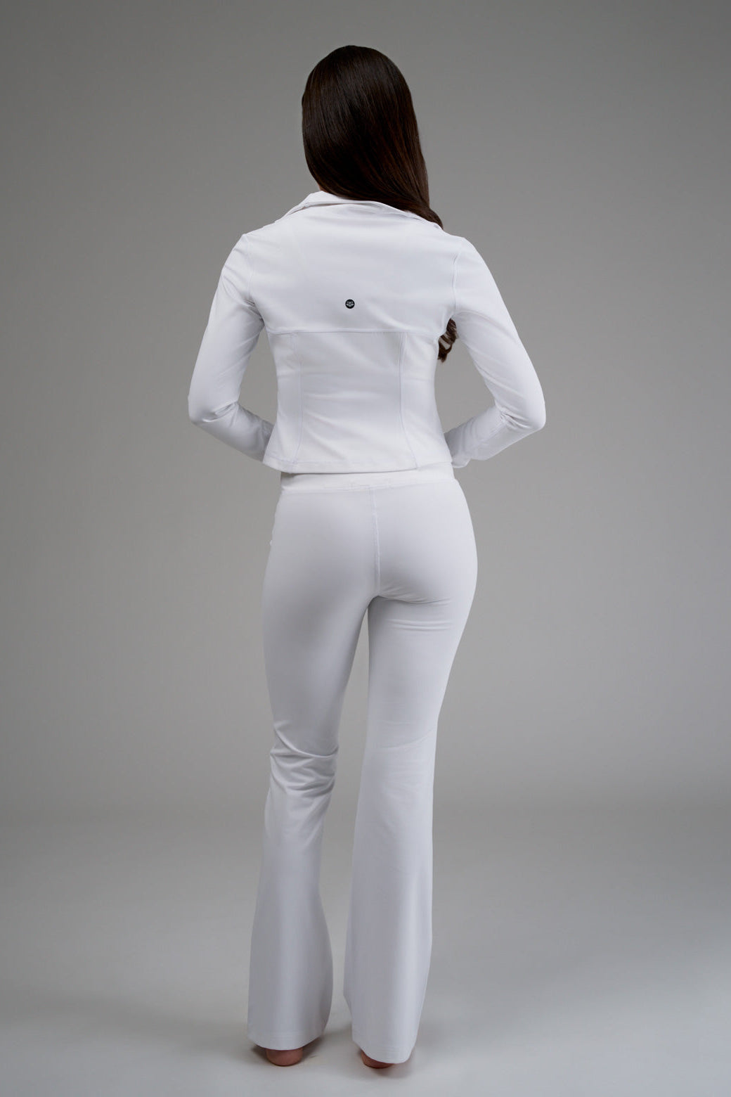 Cropped stretch jacket designed for effortless all-day wear.